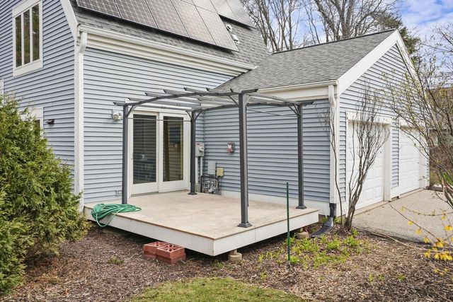 19 Red Maple Trail, Madison, WI 53717