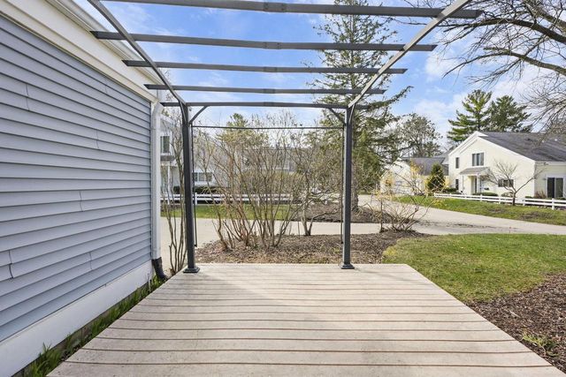19 Red Maple Trail, Madison, WI 53717