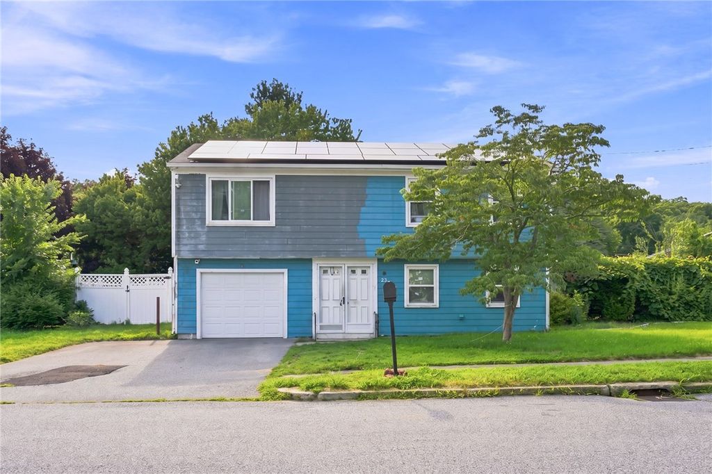 23 Hornbeam Drive, Cranston, RI 02921