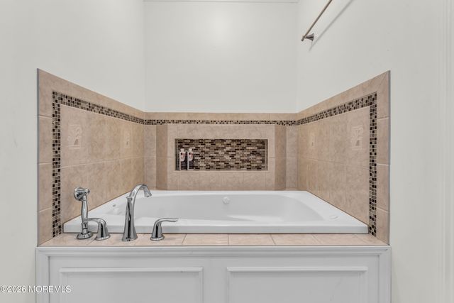 78 Woodland Avenue, Keansburg, NJ 07734