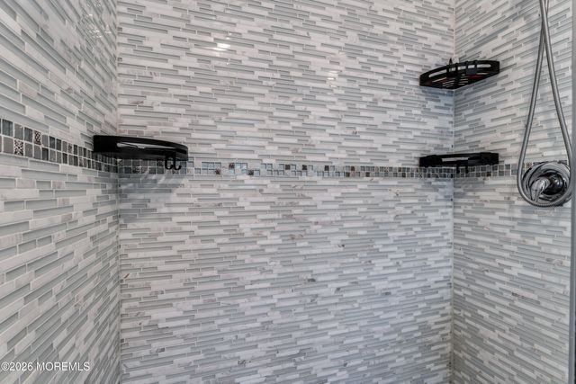 78 Woodland Avenue, Keansburg, NJ 07734