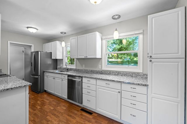 16633 Temple Drive N, Minnetonka, MN 55345