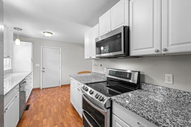 16633 Temple Drive N, Minnetonka, MN 55345