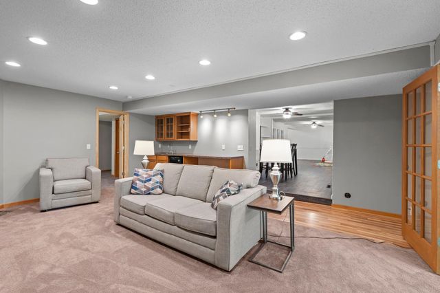 16633 Temple Drive N, Minnetonka, MN 55345