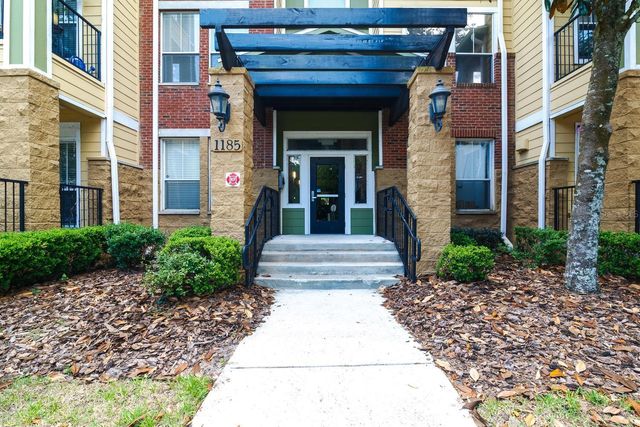 1185 SW 9TH ROAD 212, Gainesville, FL 32601