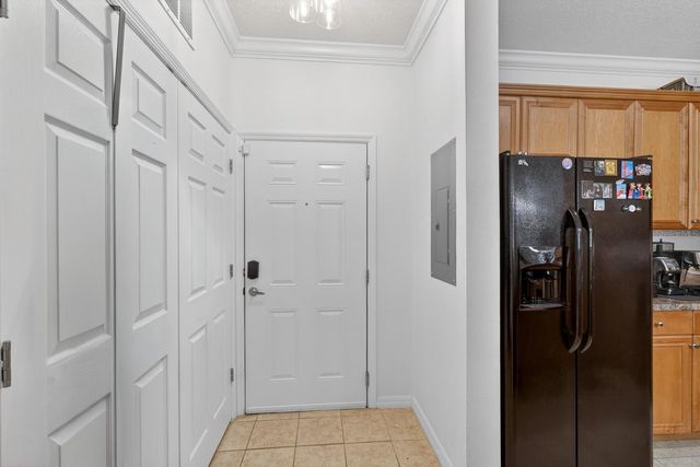 1185 SW 9TH ROAD 212, Gainesville, FL 32601