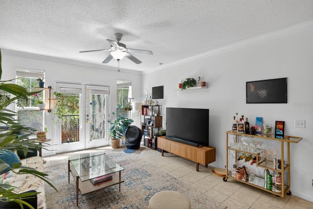 1185 SW 9TH ROAD 212, Gainesville, FL 32601
