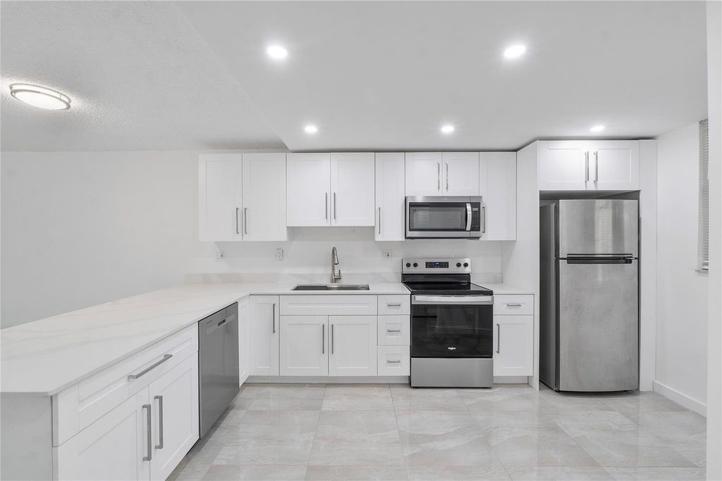 3751 Environ Boulevard 243, Lauderhill, FL 33319