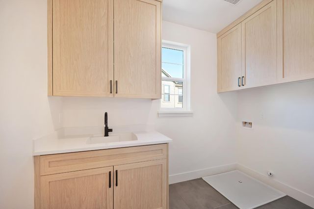 8468 Sun View Cir, Granite Bay, CA 95746