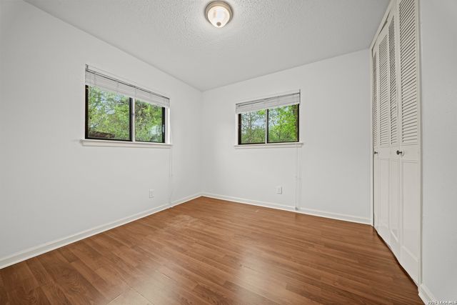 7246 HICKORY GROVE DR, San Antonio, TX 78227