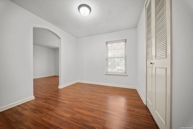 7246 HICKORY GROVE DR, San Antonio, TX 78227