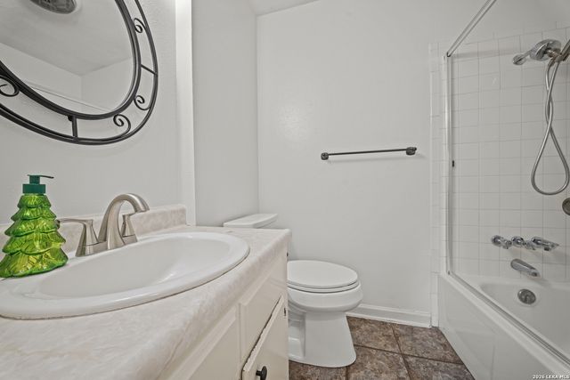 7246 HICKORY GROVE DR, San Antonio, TX 78227