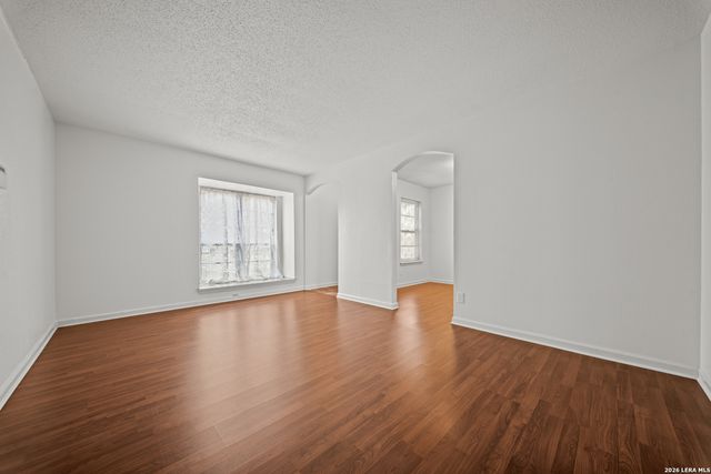 7246 HICKORY GROVE DR, San Antonio, TX 78227