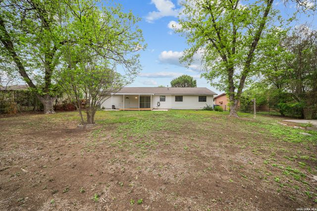 7246 HICKORY GROVE DR, San Antonio, TX 78227