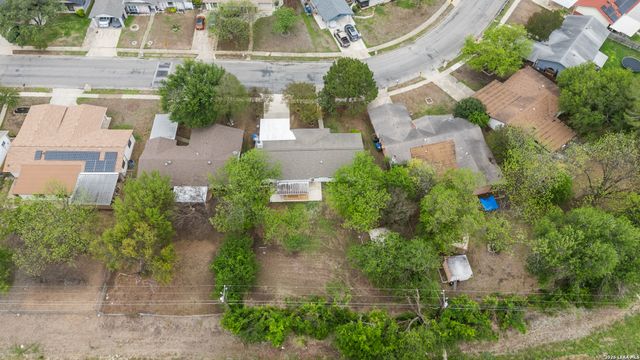 7246 HICKORY GROVE DR, San Antonio, TX 78227