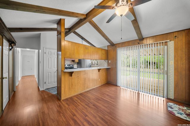 7246 HICKORY GROVE DR, San Antonio, TX 78227