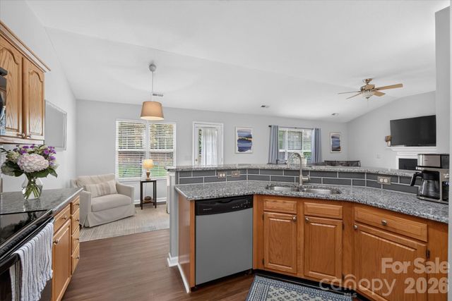 9407 Thatcher Hall Court, Charlotte, NC 28277