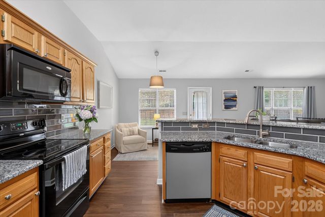 9407 Thatcher Hall Court, Charlotte, NC 28277