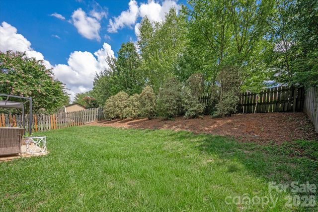 9407 Thatcher Hall Court, Charlotte, NC 28277