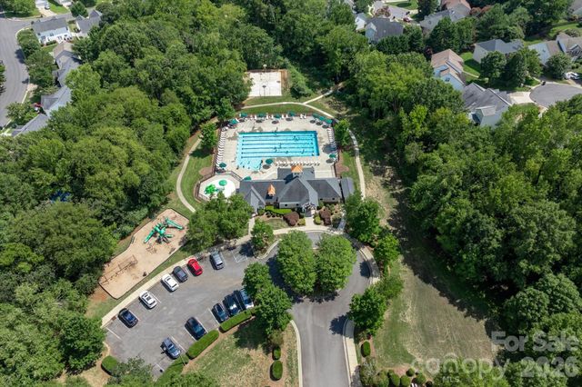 9407 Thatcher Hall Court, Charlotte, NC 28277