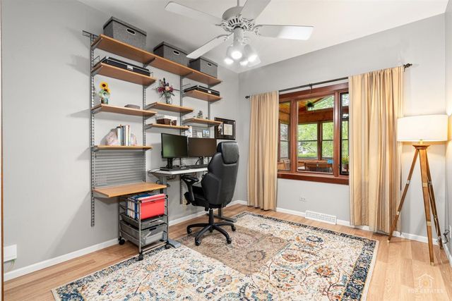 1309 Hawkins Court, St. Charles, IL 60174