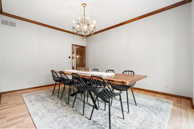 1309 Hawkins Court, St. Charles, IL 60174