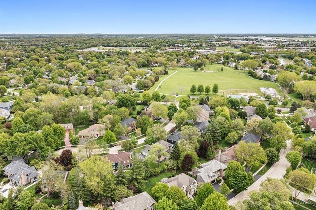 1309 Hawkins Court, St. Charles, IL 60174
