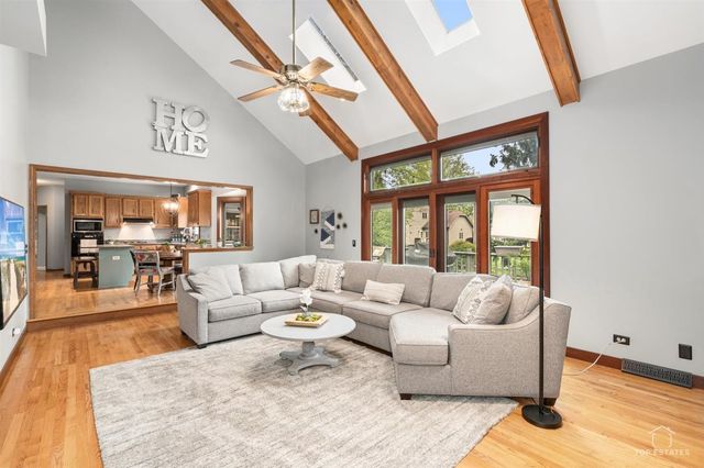 1309 Hawkins Court, St. Charles, IL 60174