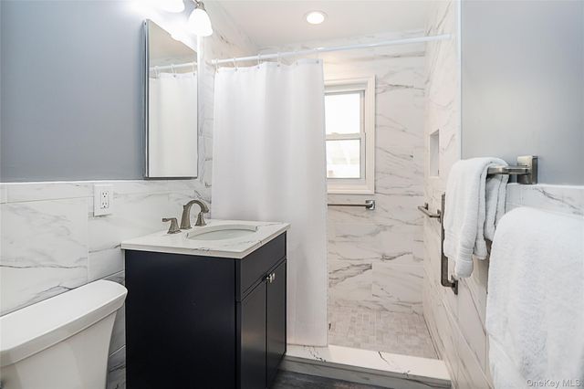 821 10th Street, West Babylon, NY 11704