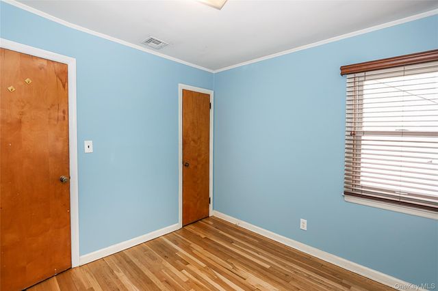 821 10th Street, West Babylon, NY 11704