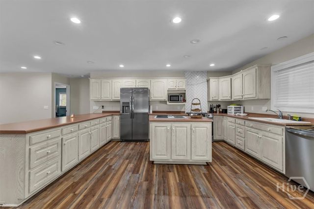 300 Rice Hope Road, Port Wentworth, GA 31407