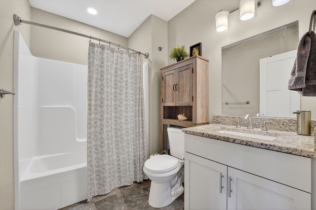 7 Gorham St 57, Chelmsford, MA 01824