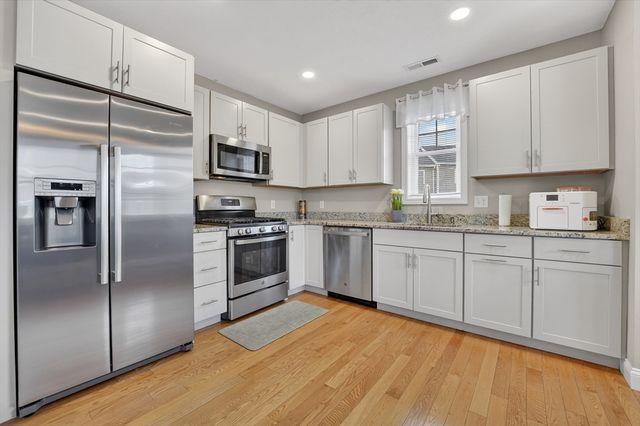 7 Gorham St 57, Chelmsford, MA 01824