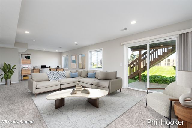 2125 Orchard Ridge Drive, Grand Rapids, MI 49534