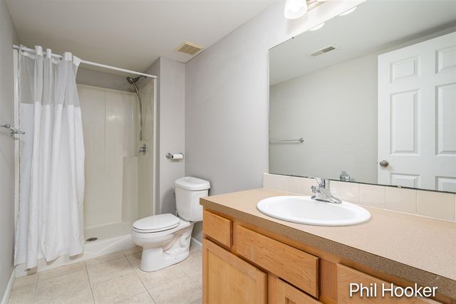 2125 Orchard Ridge Drive, Grand Rapids, MI 49534