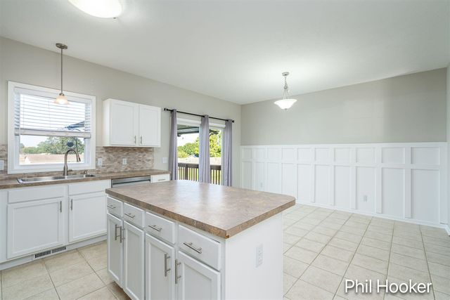 2125 Orchard Ridge Drive, Grand Rapids, MI 49534