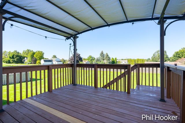 2125 Orchard Ridge Drive, Grand Rapids, MI 49534
