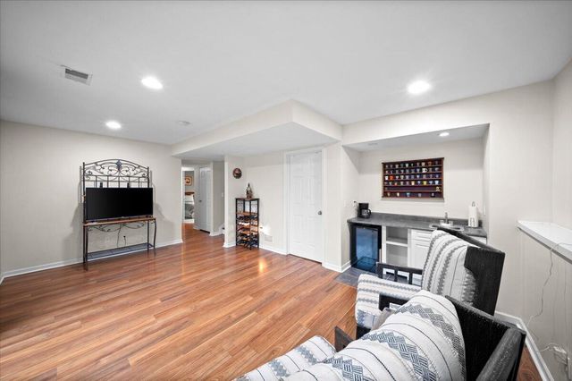 2194 Winston View Drive NE, Cedar Springs, MI 49319