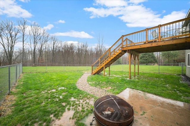 2194 Winston View Drive NE, Cedar Springs, MI 49319