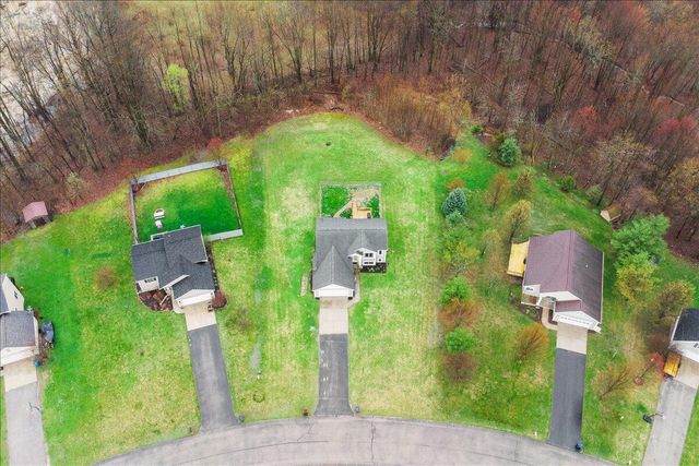 2194 Winston View Drive NE, Cedar Springs, MI 49319