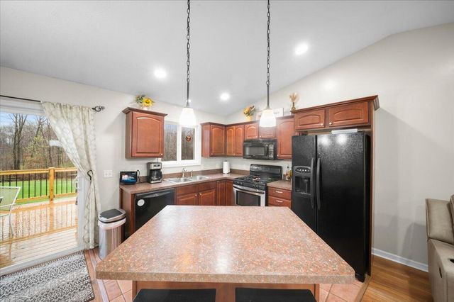 2194 Winston View Drive NE, Cedar Springs, MI 49319