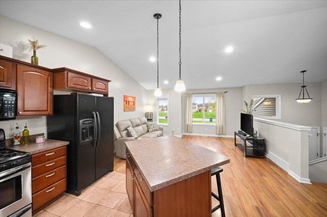 2194 Winston View Drive NE, Cedar Springs, MI 49319