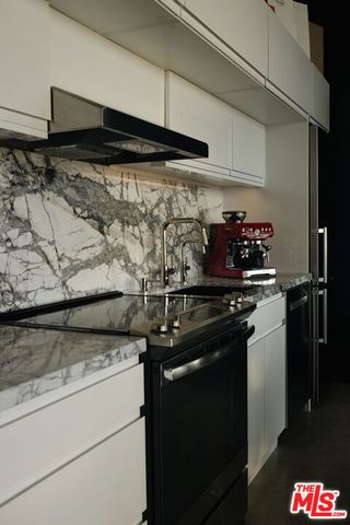 315 E 8th Street 1105, Los Angeles, CA 90014