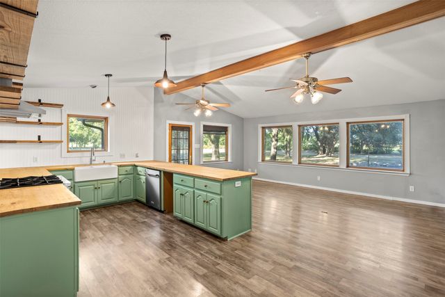 8412 County Road 4084, Scurry, TX 75158