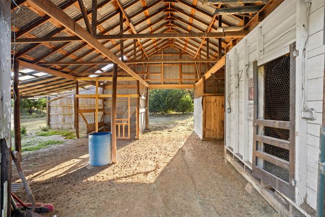 8412 County Road 4084, Scurry, TX 75158