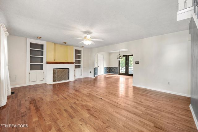 524 Emerald Ave, Kodak, TN 37764