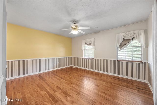524 Emerald Ave, Kodak, TN 37764