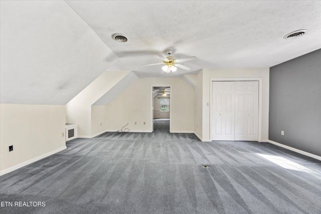 524 Emerald Ave, Kodak, TN 37764
