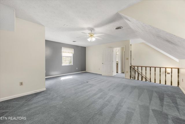524 Emerald Ave, Kodak, TN 37764