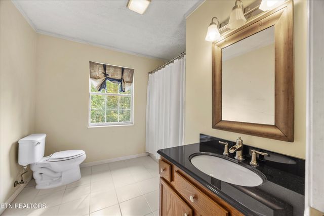 524 Emerald Ave, Kodak, TN 37764